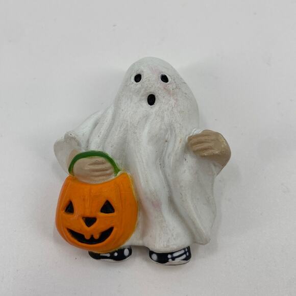 Vintage Jewelry - Vintage Halloween tick or treat ghost pin